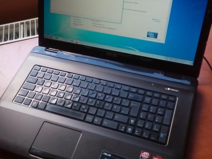 Asus X72D - 1. kép