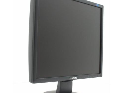Samsung 19" LCD monitor - 2. kép