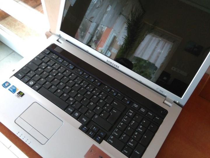 Samsung R730 - 1. kép