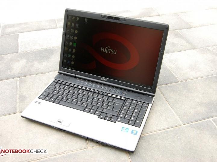 Fujitsu LifeBook E781 - 2. kép