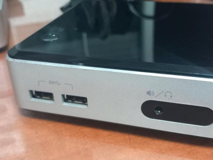 Intel NUC D34010WYK PC - 1. kép