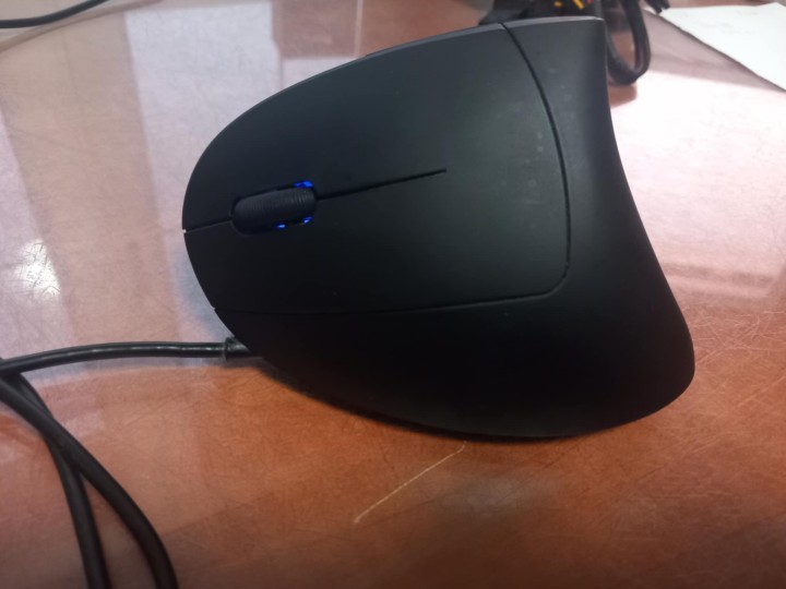 Balkezes vertikál egér - DIGIPC.hu